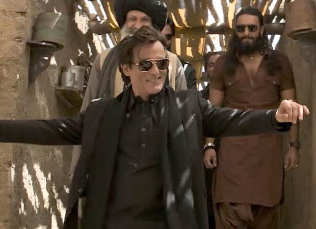 REVEALED: Akshaye Khanna’s oxygen level dropped while performing the viral dance scene in Dhurandhar; Vijay Ganguly reveals, “He carried an oxygen cylinder; after every shot, he would put, , 2025